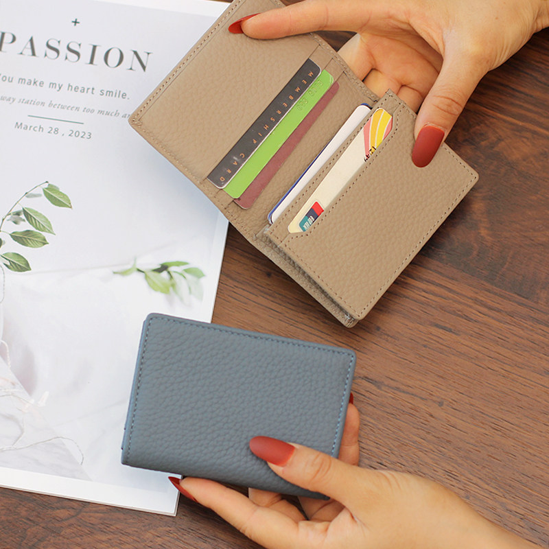 商务高端名片夹真皮质感卡包男女精致银行卡夹套便携钱包大容量