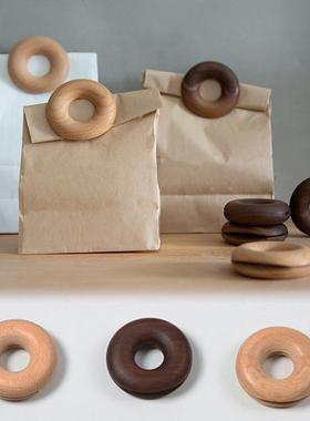 Beech Donuts Black Walnuts Wooden Sealing Cips Creative Soli