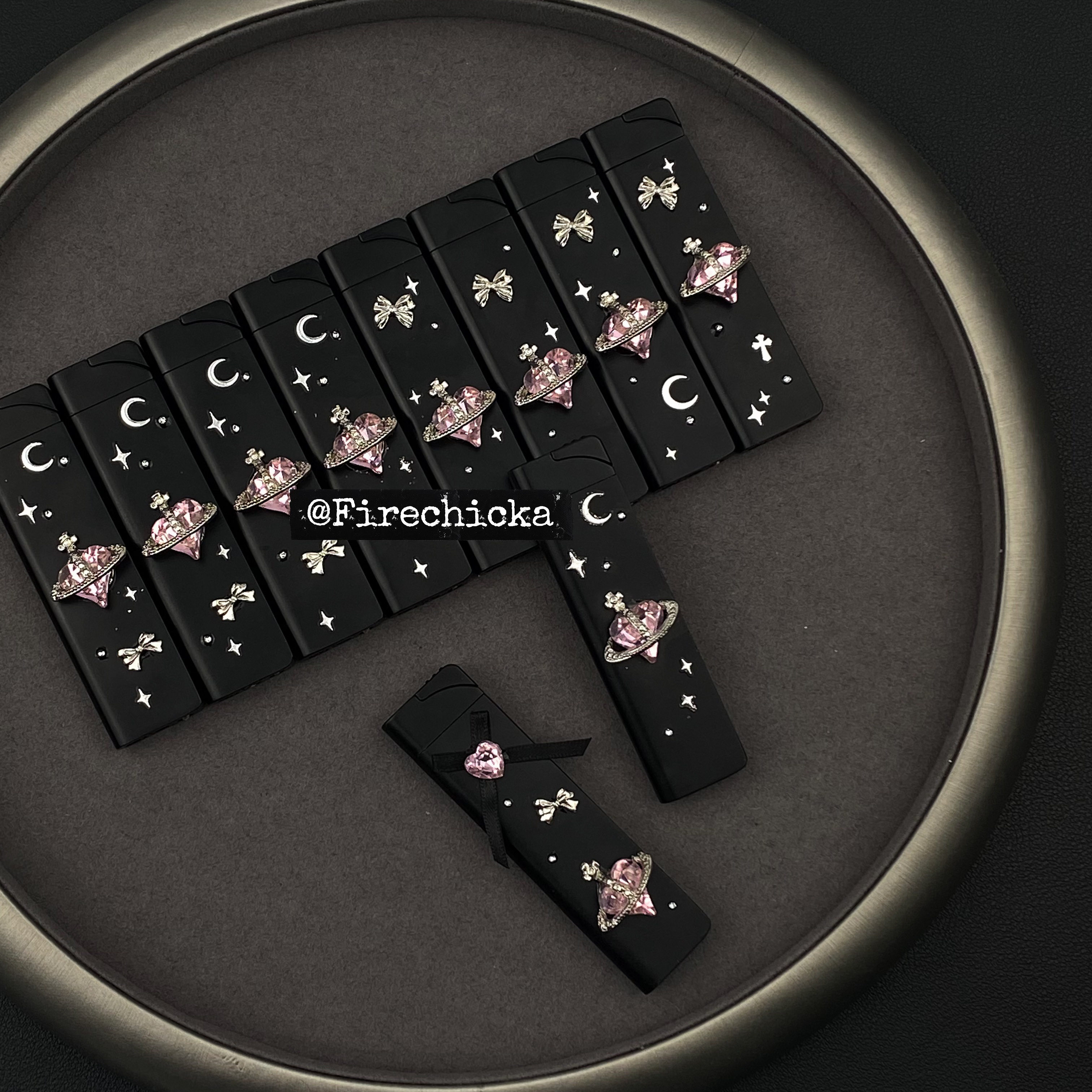 【Firechicka】原创设计巴黎之心金属miu系打火机粉焰绿焰可充气