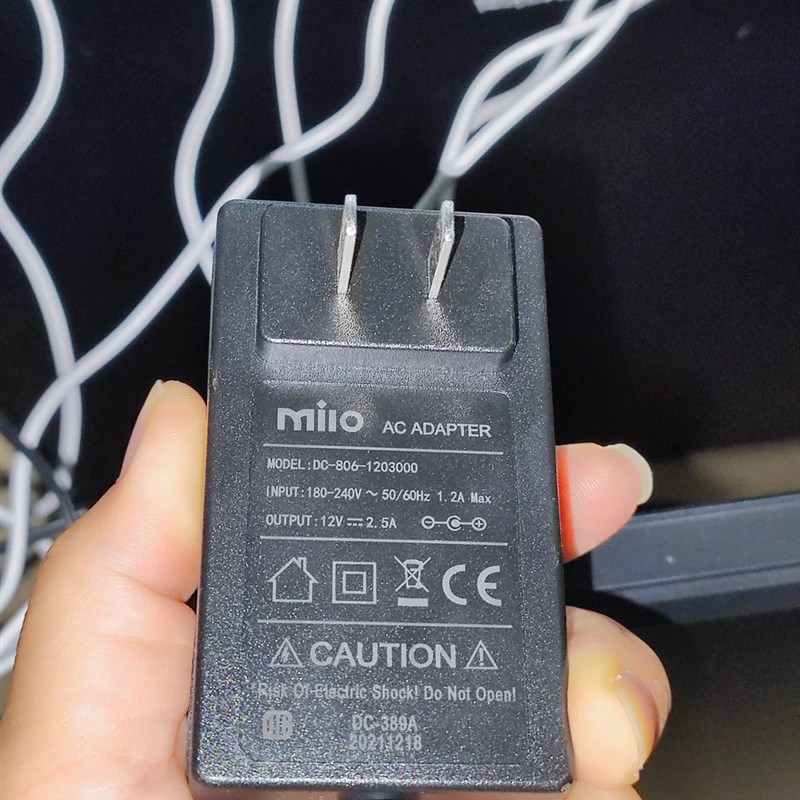 milo液晶显示器19/22/24寸12V 2.0a/2.5A电源适配器 直流充电器线