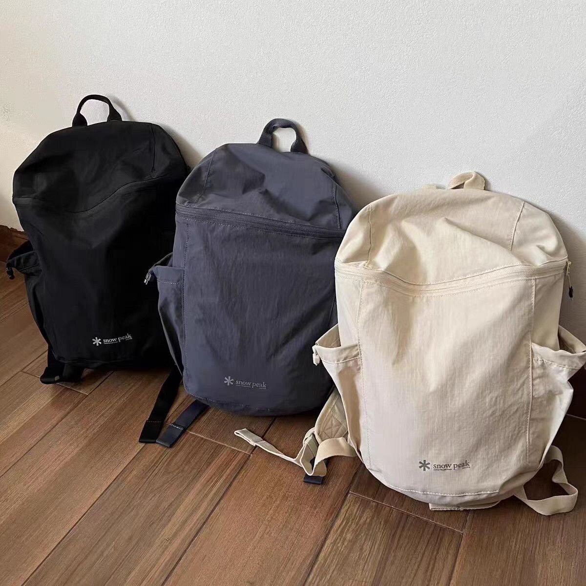 轻量防水徒步登山双肩包