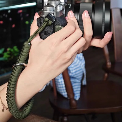 编织耐磨特级七芯伞绳相机腕带