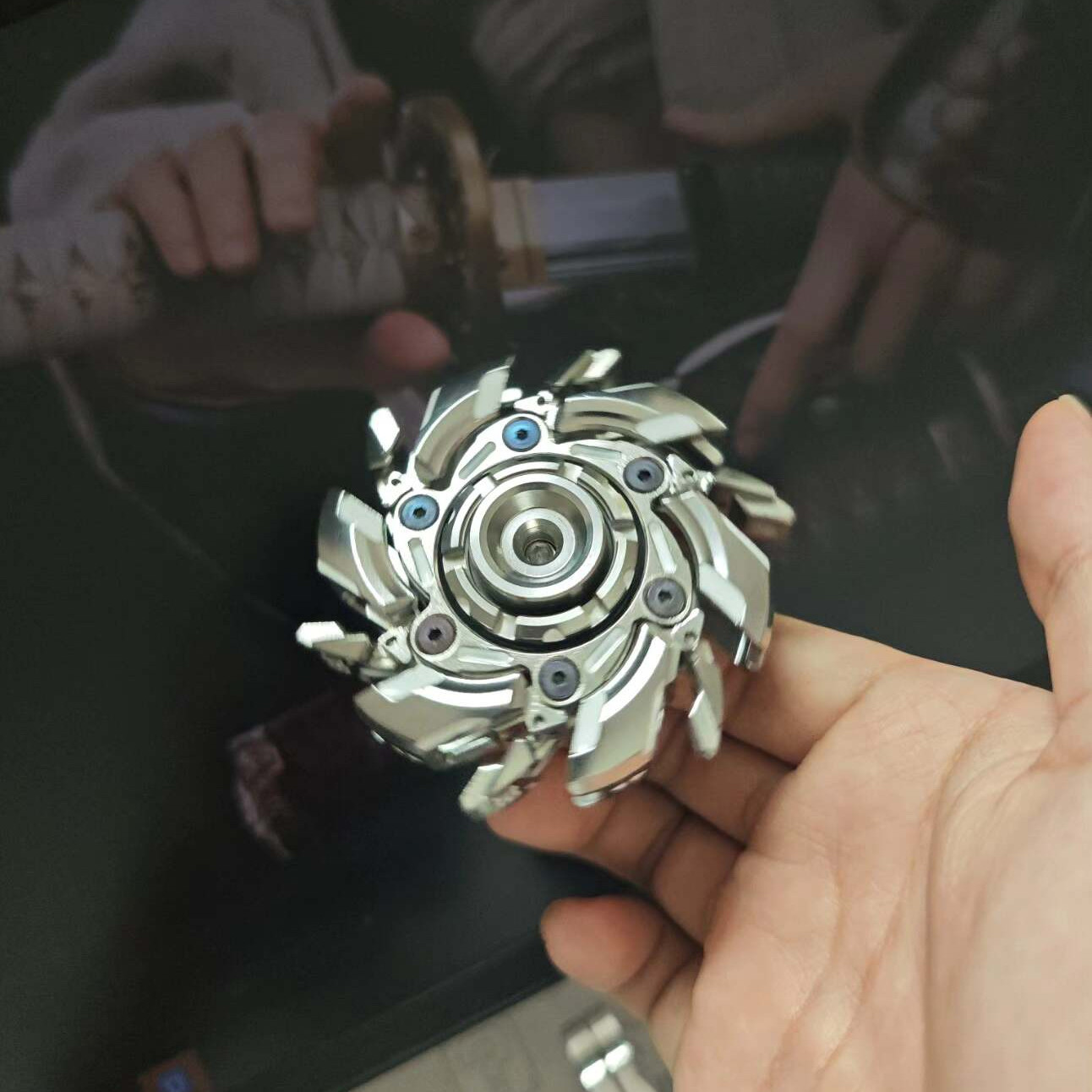 热卖精工纯钢不锈钢暴躁08爆甲开甲联动陀螺edc玩具解压玩具送礼