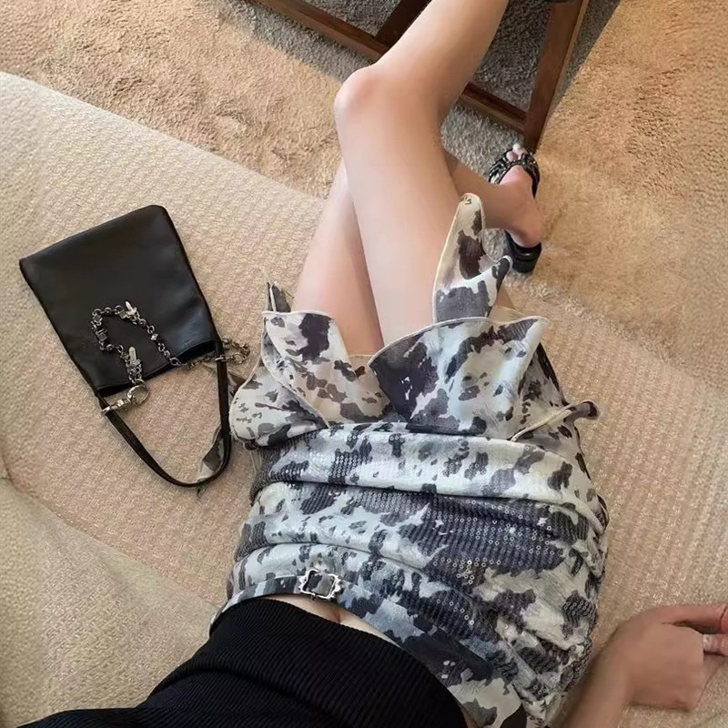 新款黑色荷叶边v领挂脖吊带背心Cosplay女装/