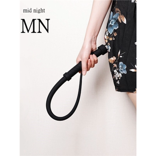 马鞭 鞭子 打pp 屁屁 疼的厉害 还比较长 拿着很顺手 sp道具工具