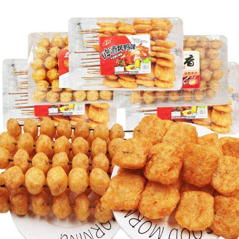包邮金喜旺辣素肉串啤酒烤鸭串辣条豆制品冰糖葫芦怀旧零食小吃