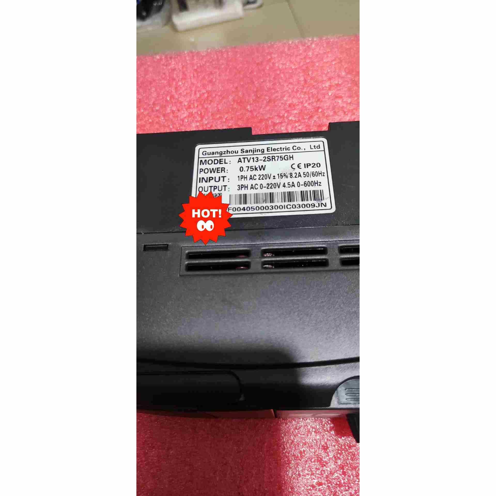 拆机 变频器 ATV13-2SR75GH 220V，不是实价