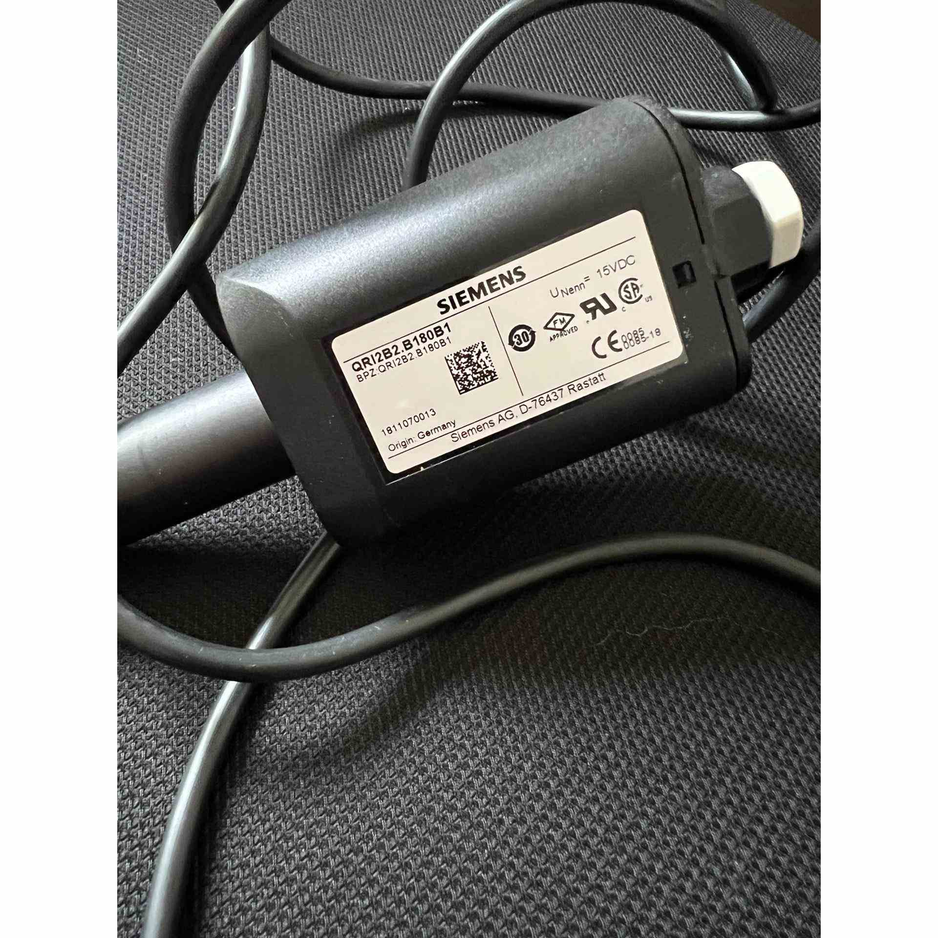 9新燃烧器控制器配件火焰检测器QRI20B2.B180，不是实价