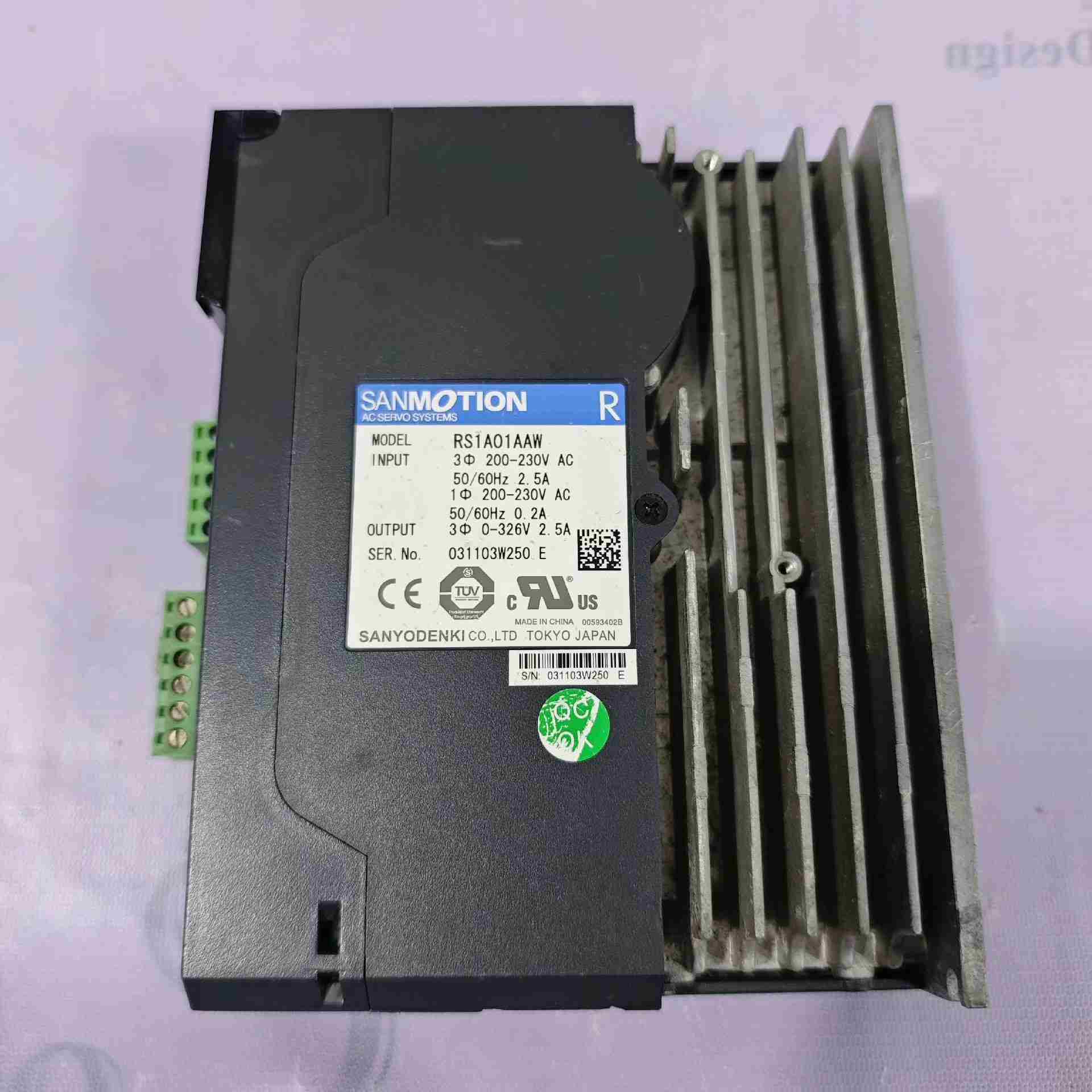 RS1A01AAW伺服驱动器，二手拆机功能包好成，不是实价