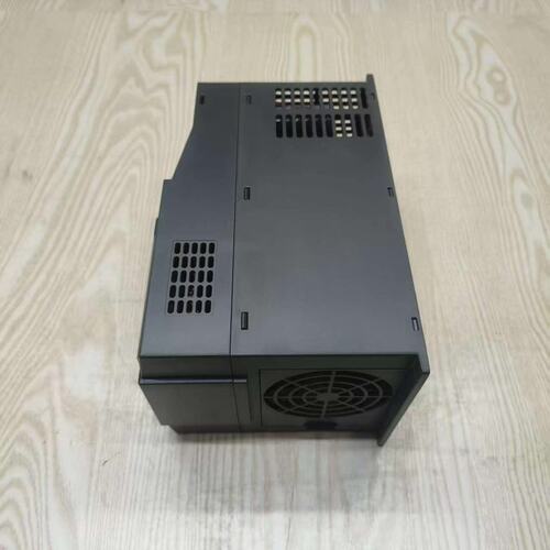 维修三晶VM1000B变频器 5.5kw/380v，议价