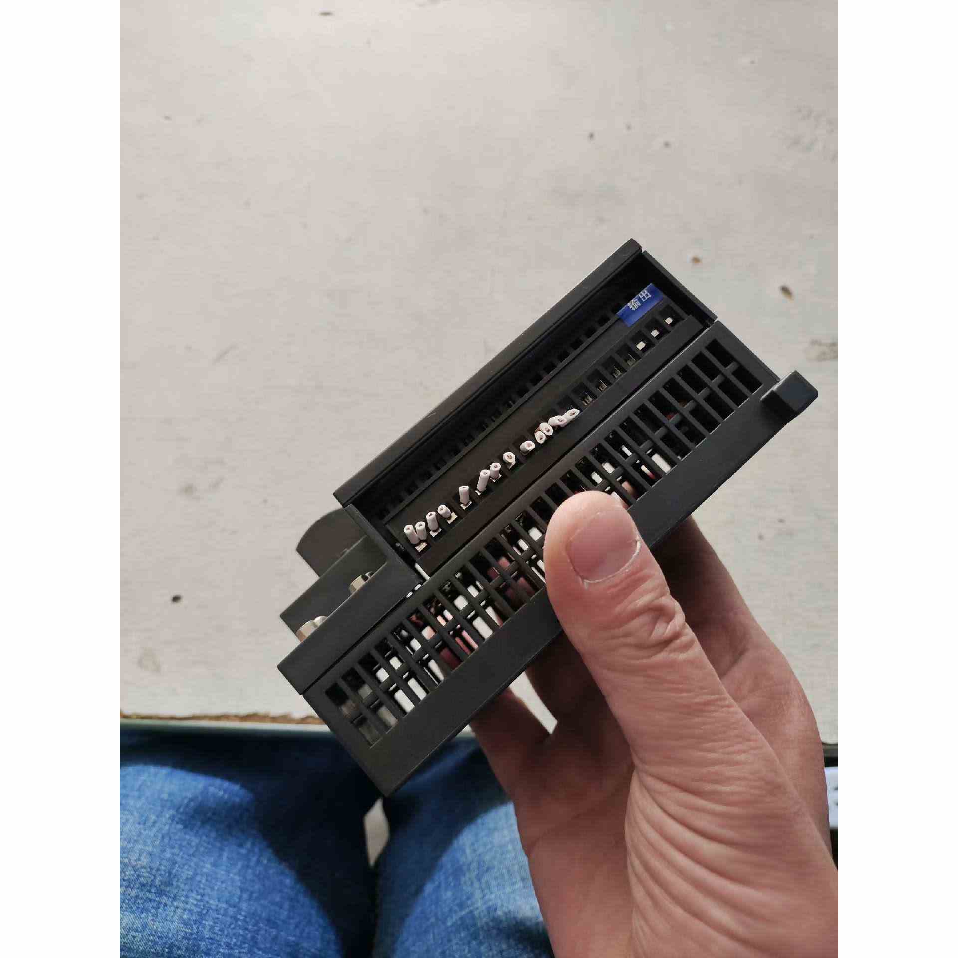 合信PLC控制器，CPU224E，不是实价