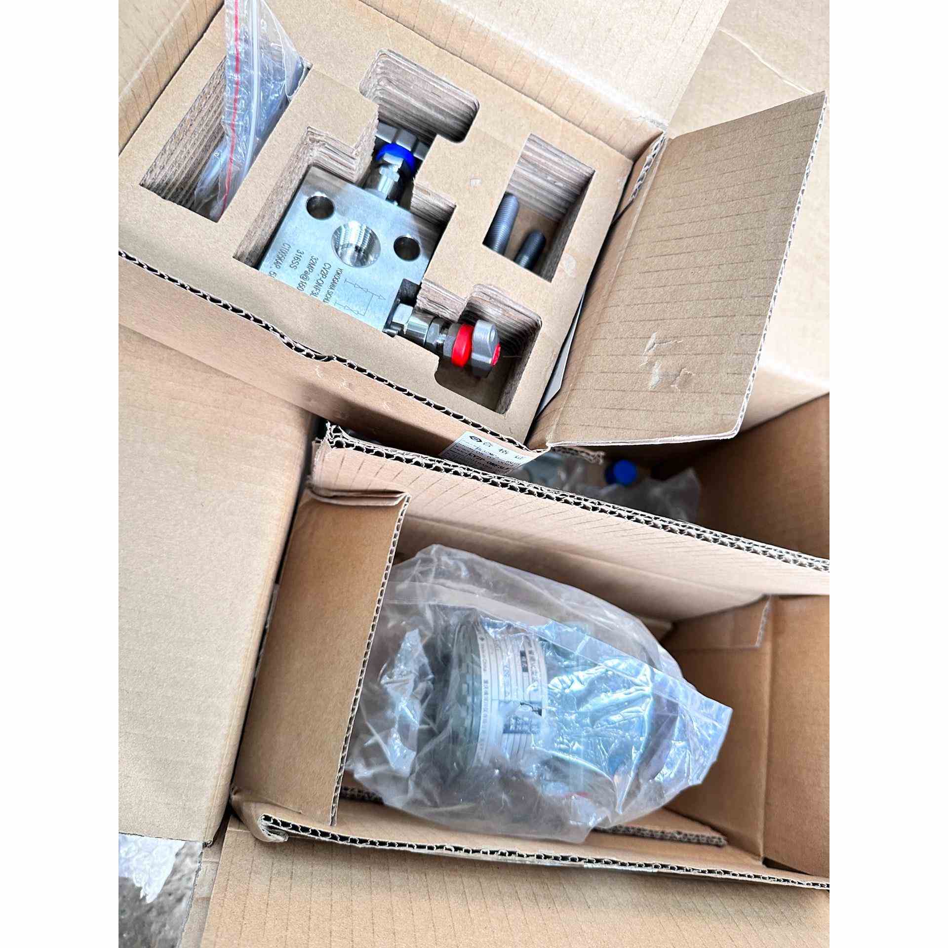 横河变送器EJA430A-EAS5A-97DA库存全，不是实价