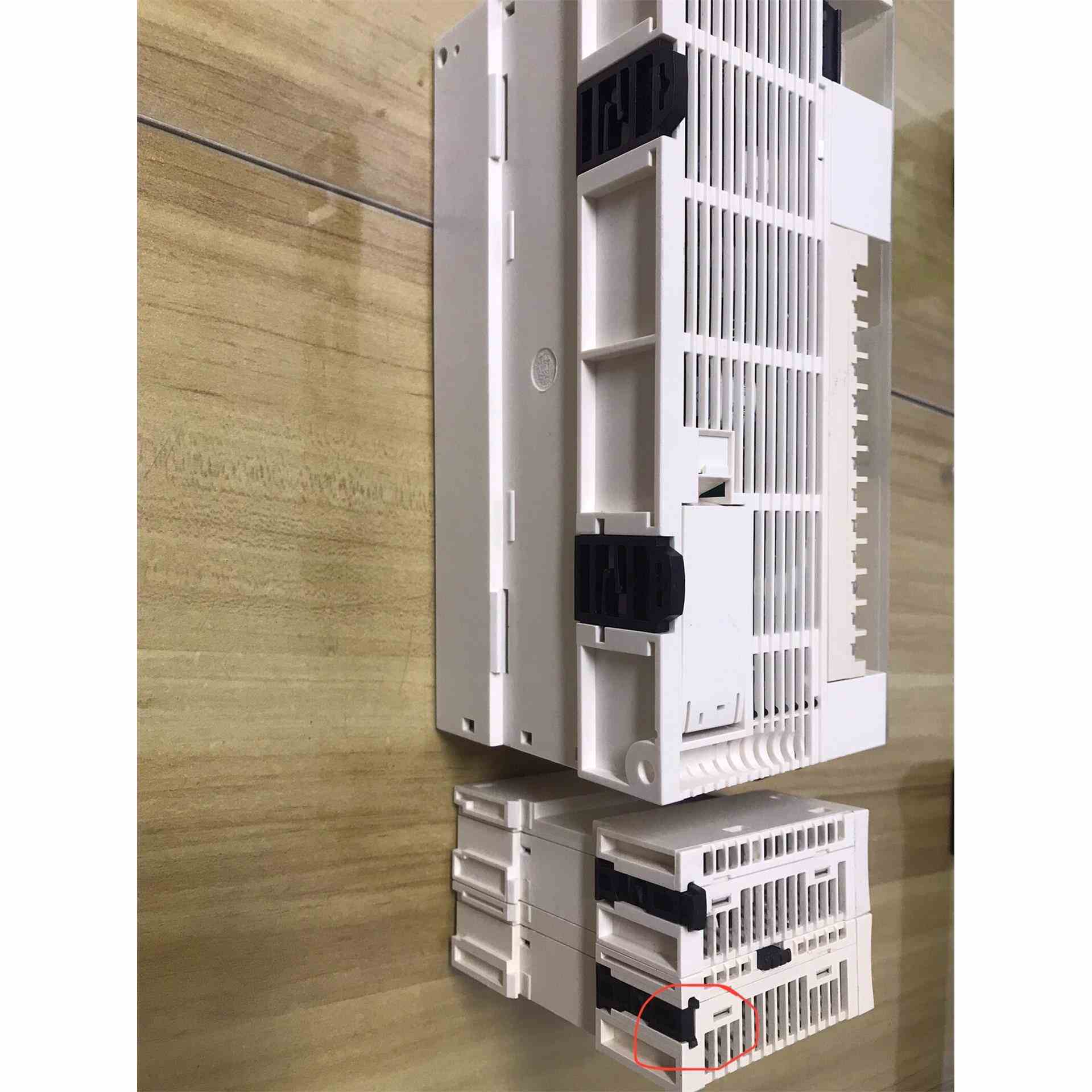 施耐德PLC，TM218LDA60DRN、TM2DOCKN、，不是实价