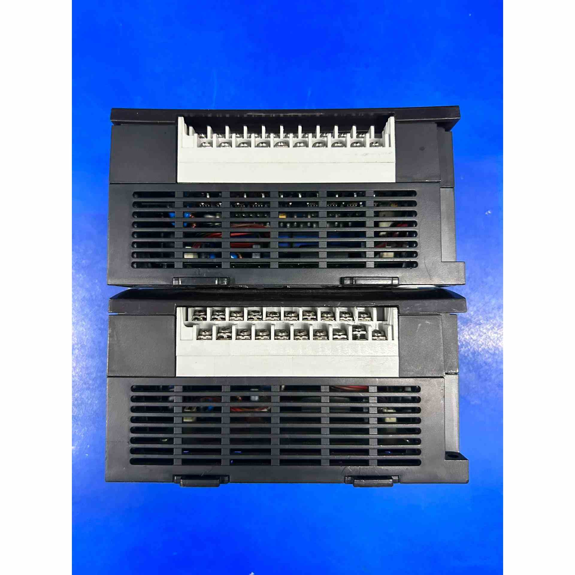 雷赛PLC EM32DX-A2，功能包好，二手拆机件，不是实价