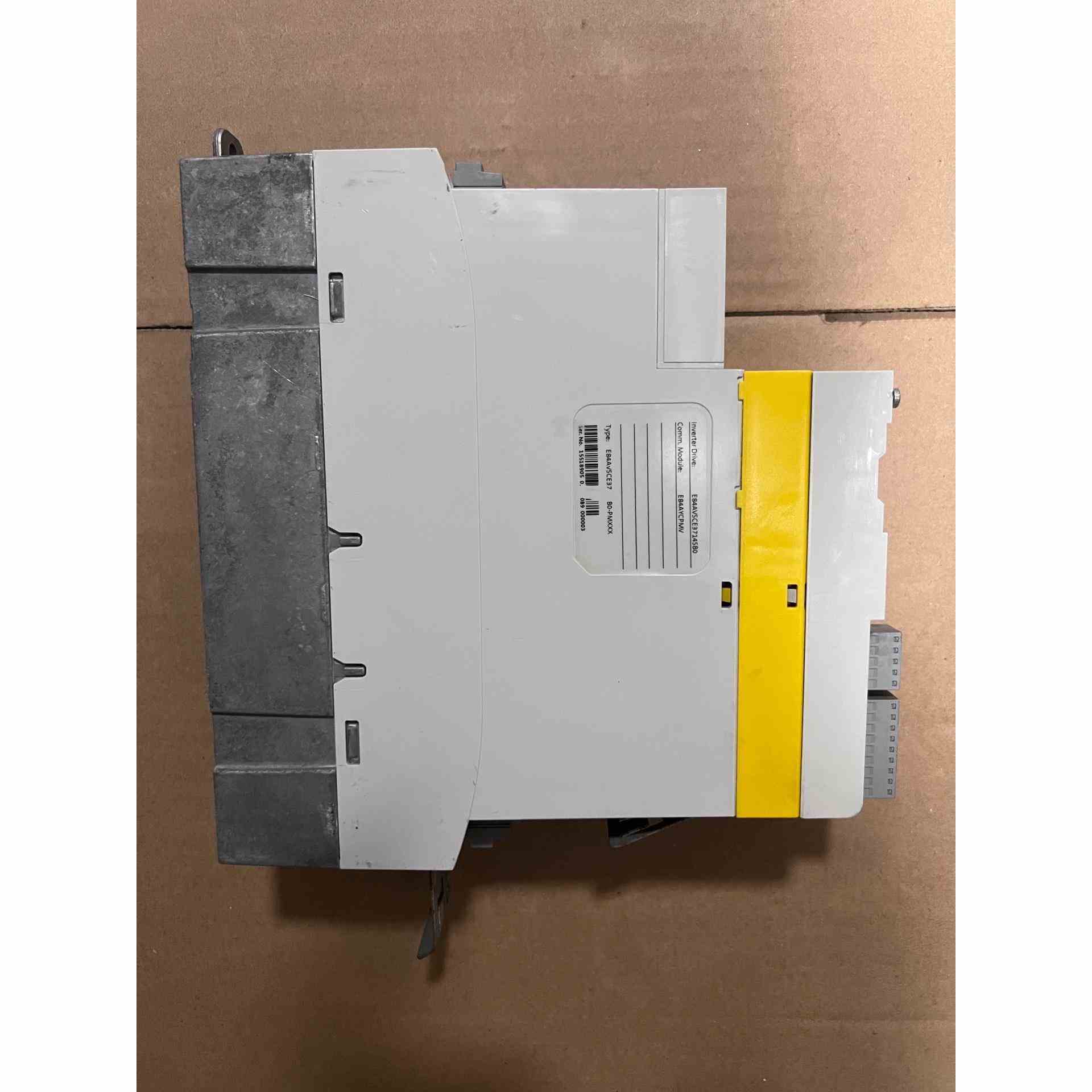 E84AVSCE3714SB0 伦茨 8400变频器，二手功，不是实价