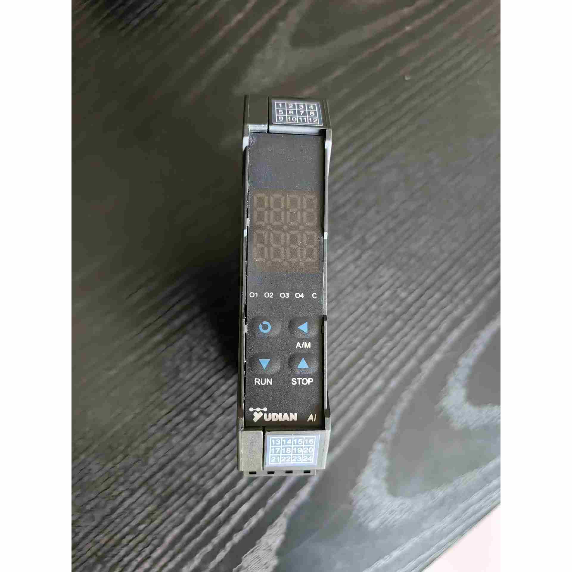 宇电温控表AI516D71,导轨式,口罩设备退下来的,数量1,不是实