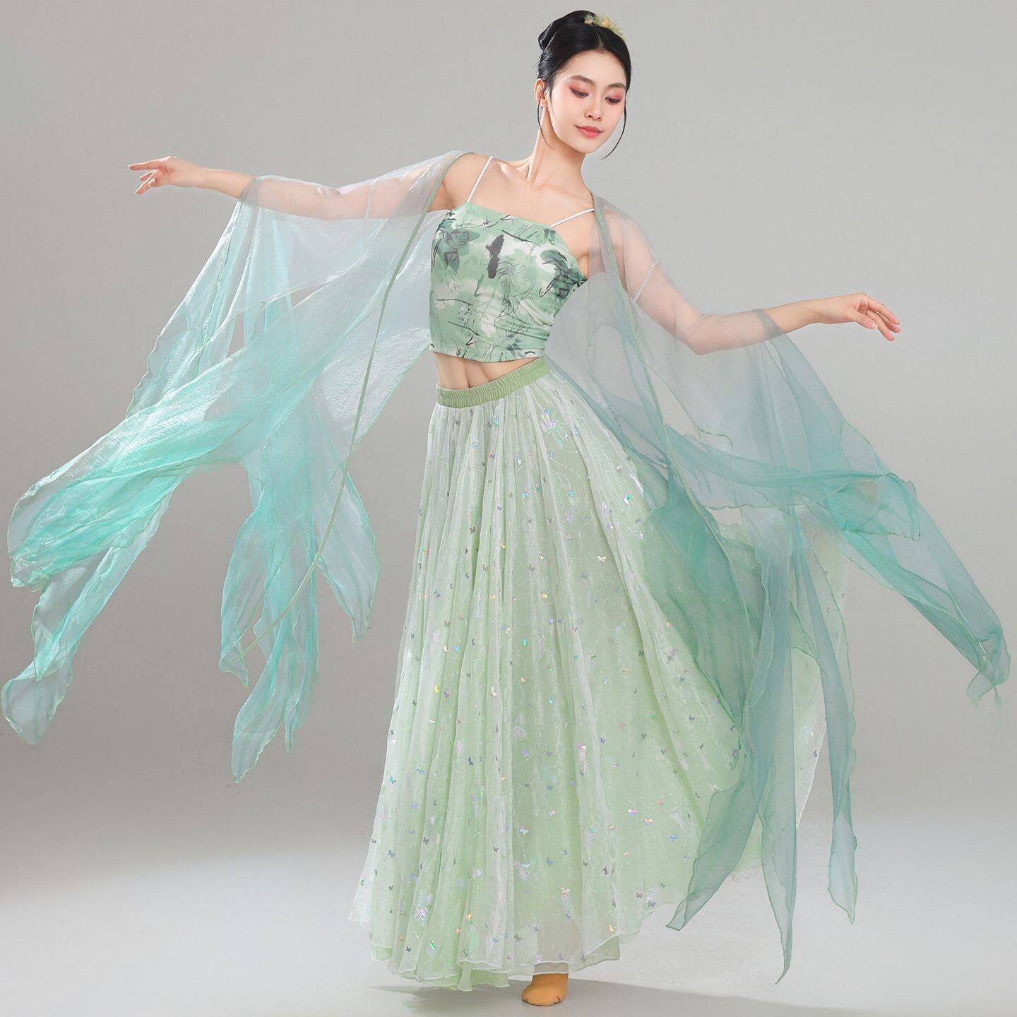 新款古典舞服超仙气古风表演服