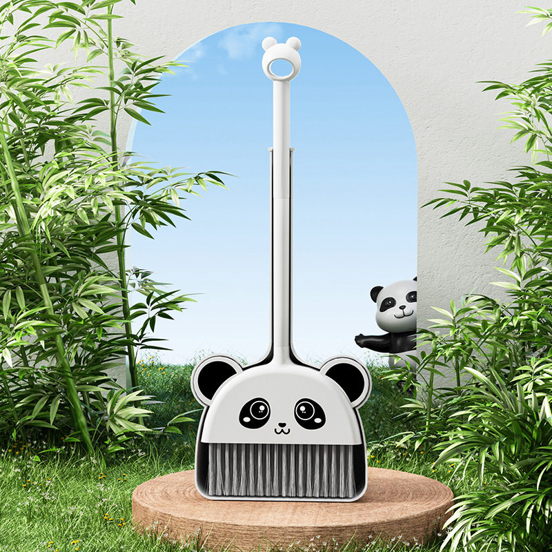 幼儿园可爱熊猫儿童扫把