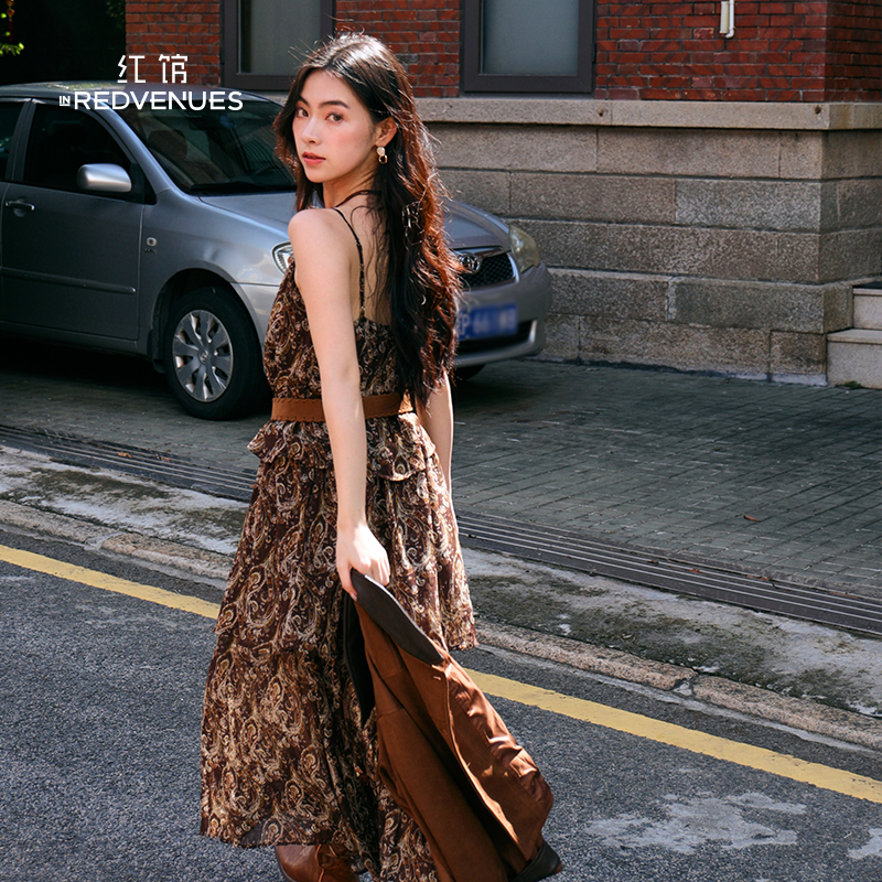 红馆2025秋季新款吊带连衣裙巨好看的裙子美拉德穿搭长裙雪纺裙