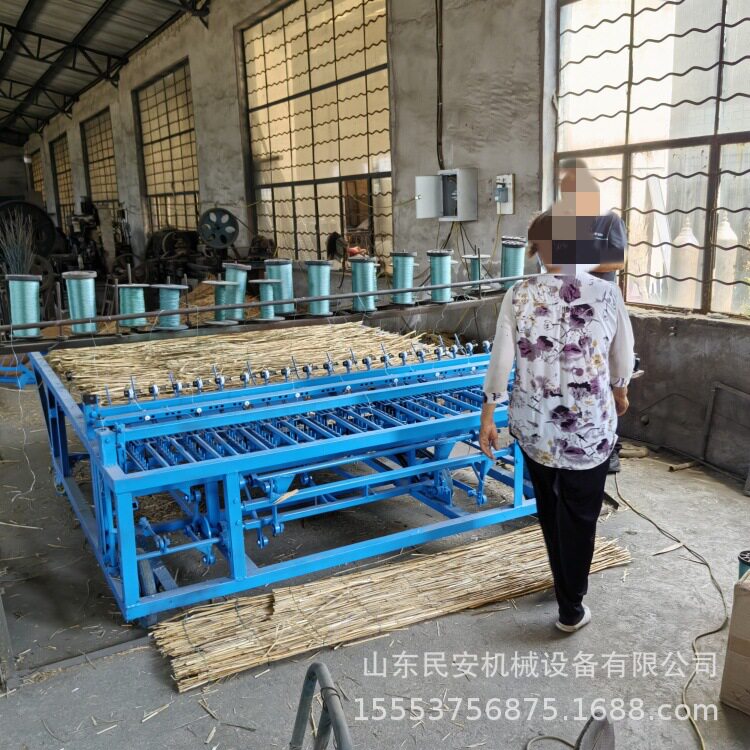 电动2米芦苇草帘机 蒲草编织机针距可调节  自动锁边草苫子机器