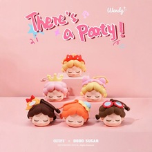 KKV正品Wendy There's a Party系列挂饰盲盒耳机口红饰品娃包礼物