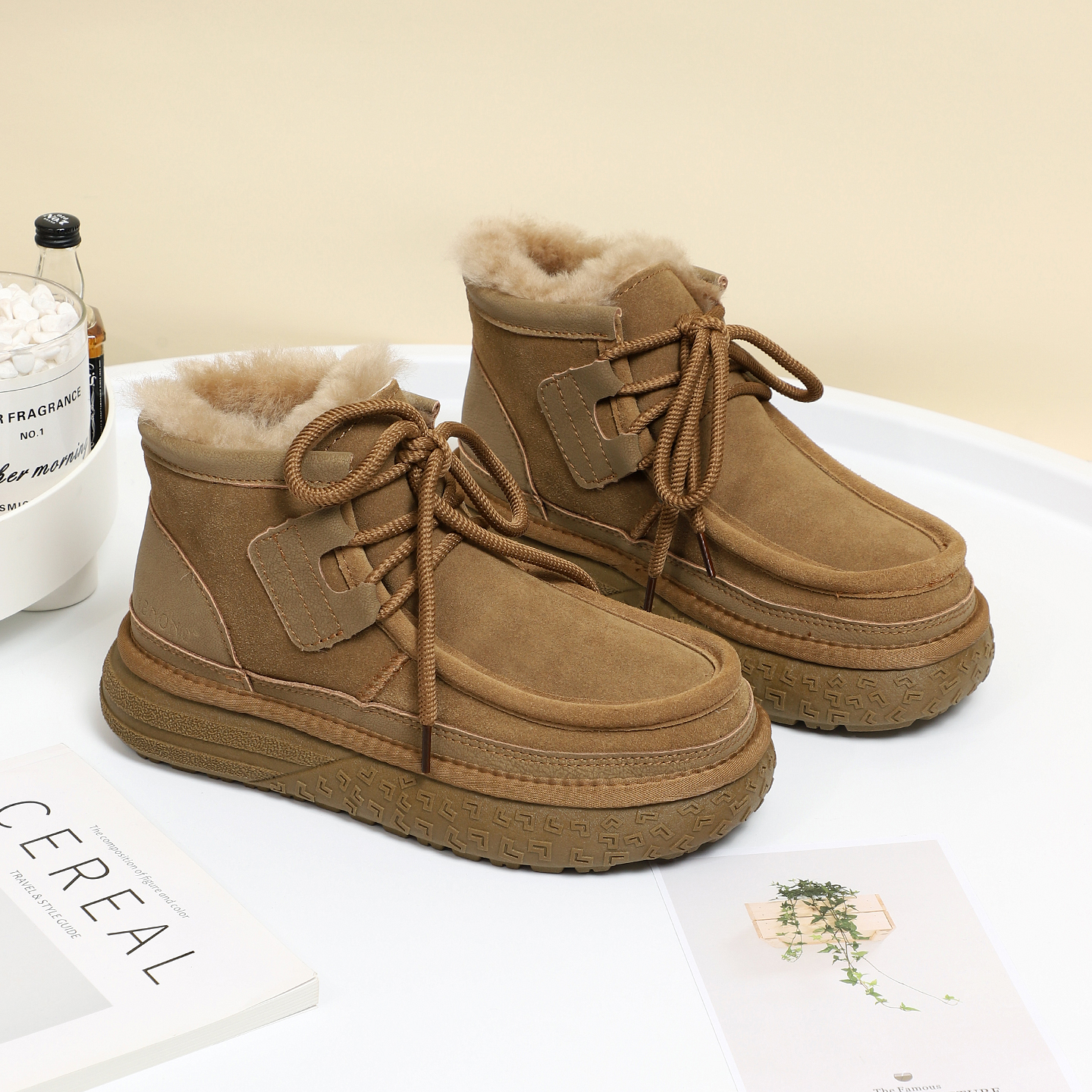 真皮毛一体加厚系带雪地靴女