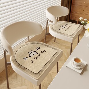 轻奢马蹄形餐椅坐垫四季通用椅子防滑屁垫弧形家用座椅垫子高级感