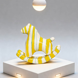 马年创意陶瓷摇摇马摆件桌面书房客厅小摆件装饰茶道配件茶宠茶玩