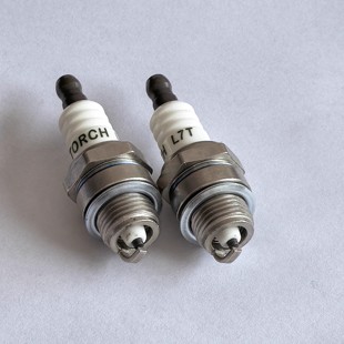 L7T火炬TORCH火花塞汽油机火嘴四冲程割草机水泵152/154/139FGX35