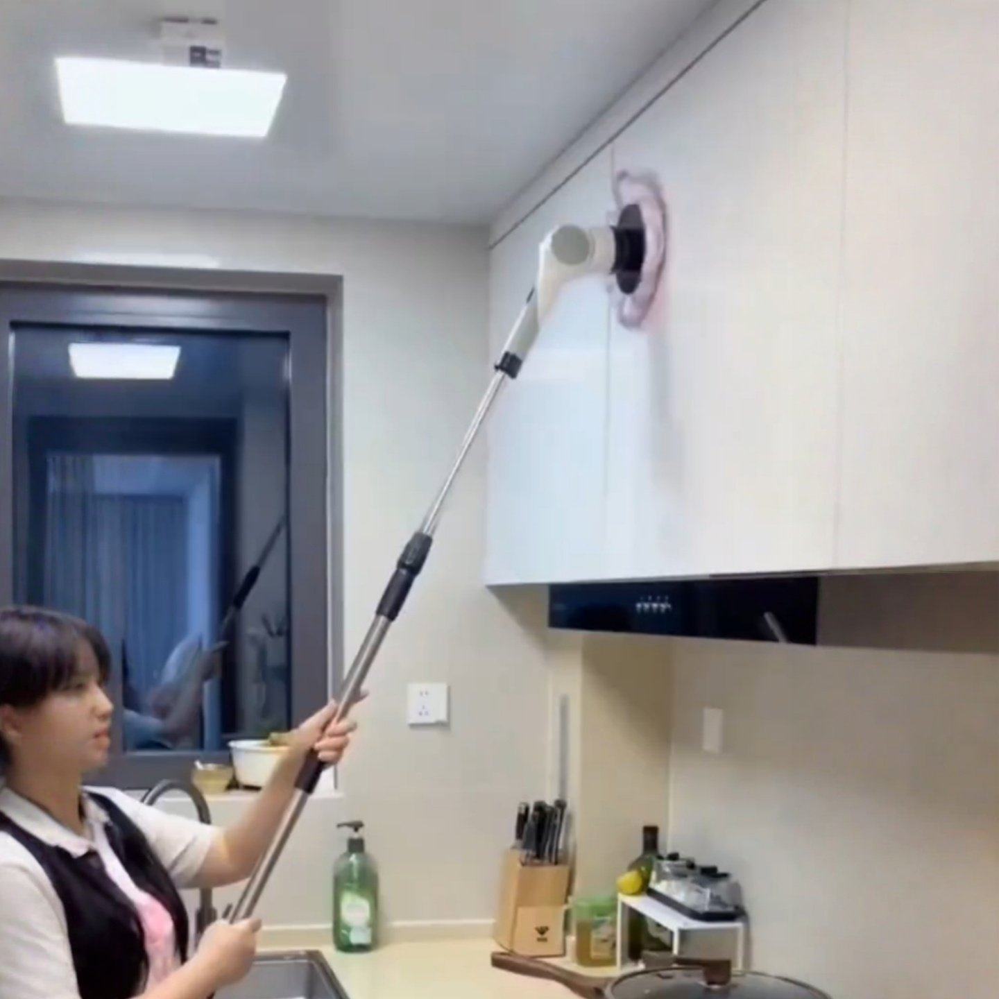 电动拖把厨房懒人多功能手持无线清洁刷子乾湿两用一拖净旋转拖布