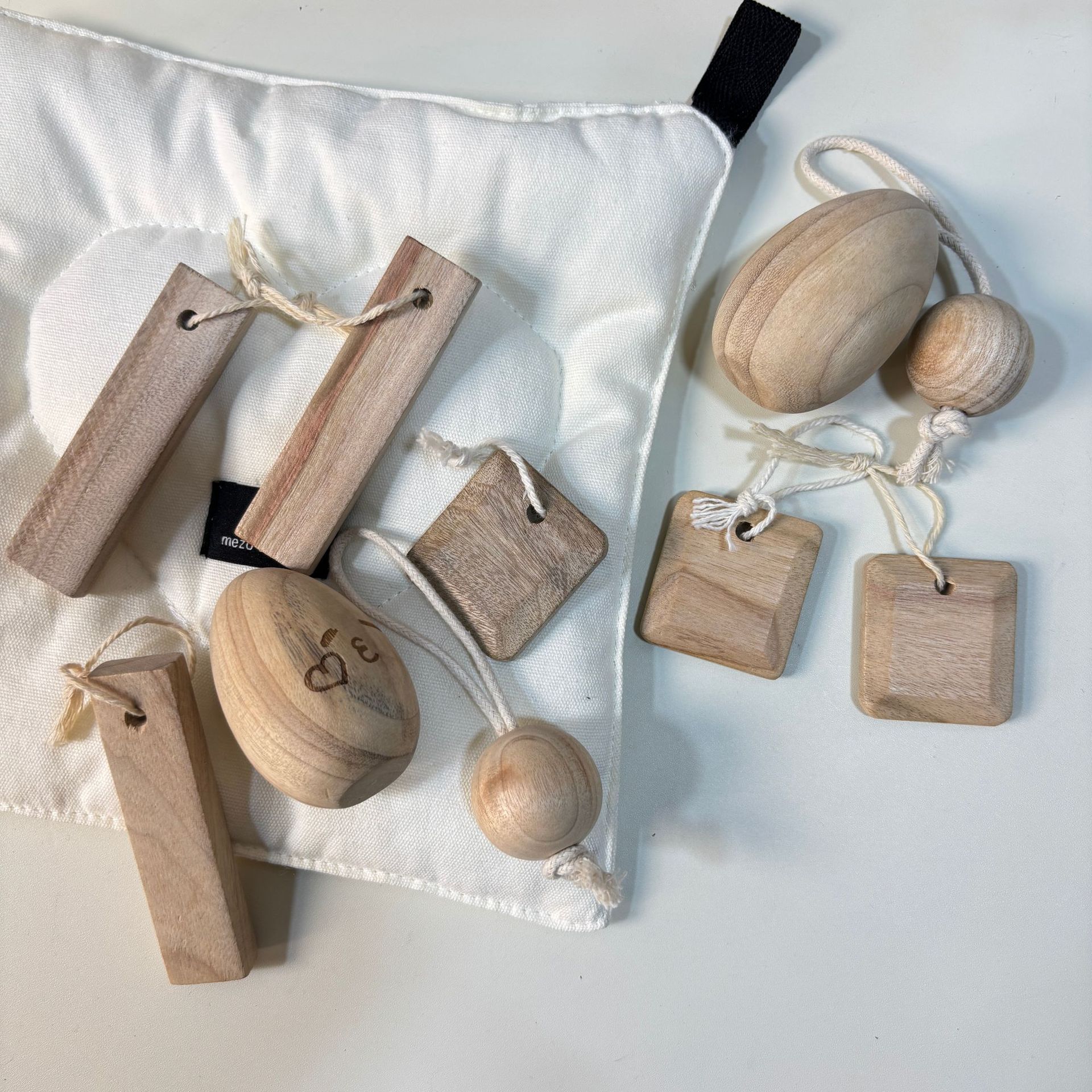 樟脑丸香樟木条家用衣柜防霉防虫防潮去味驱虫清香型蟑螂丸供应