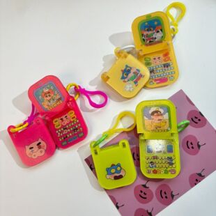 小红书同款翻盖小手机蜡笔小新钥匙扣高颜值挂件情侣闺蜜挂饰礼物