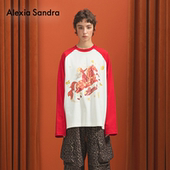 马上有钱花 AlexiaSandra2026鎏金飞马印花烫钻撞色插肩T恤女