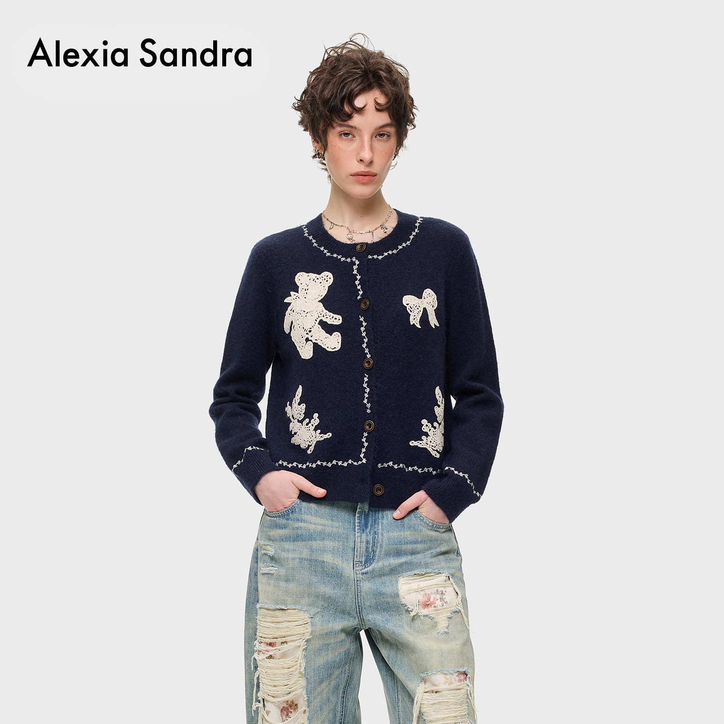 AlexiaSandra重工刺绣马海毛圆领开衫2026冬季新款休闲时尚上衣女