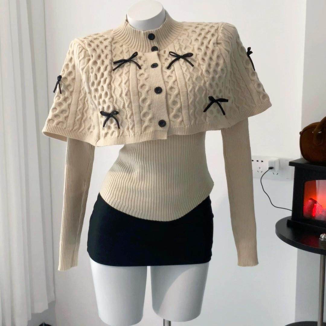 蜜糖糖mimi｜千金风蝴蝶结纽扣斗篷披肩打底针织衫毛衣两件套