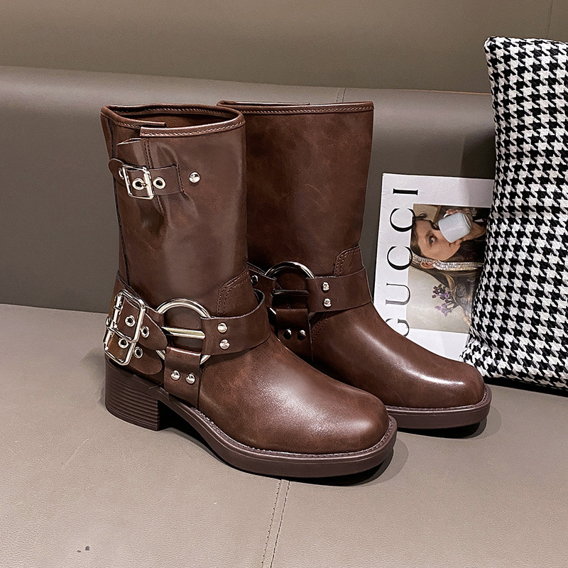 不二橘 miu短靴女金属扣马丁靴女英伦风短筒真皮方头女官方旗舰店