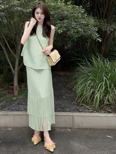 女夏肌理感不規(guī)則背心流蘇半身裙兩件套2025新款 高端套裝 名媛女裝