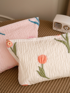 高端化妆包女高级感小型2023新款便携ins小清新大容量收纳包袋旅