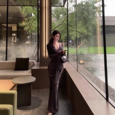 JAYKY YANG轻熟曼调灰色天丝羊毛抽褶连衣裙长袖V领吊带长裙