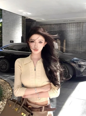 JAYKY YANG老钱频道米杏色拉链坑条开衫修身翻领短款针织上衣