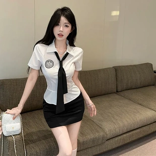 足浴技师工作服jk制服纯欲辣妹POLO领白色修身 夏 衬衫 包臀短裙套装