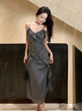 v领灰色吊带长裙女夏季2023新款复古法式超仙不规则荷叶边连衣裙