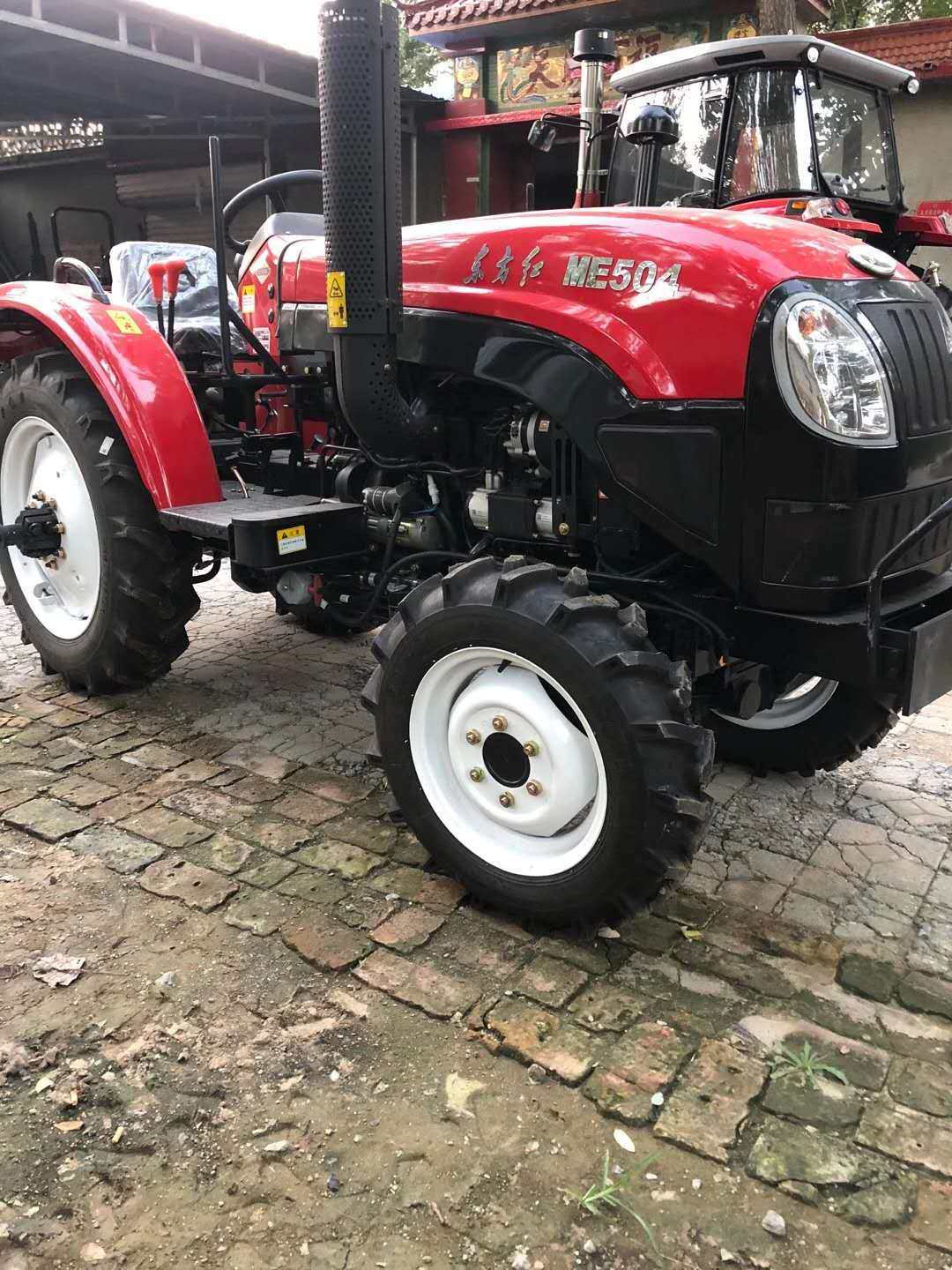 华夏1804国补拖拉机 山地丘陵耕地机 多种马力拖拉机