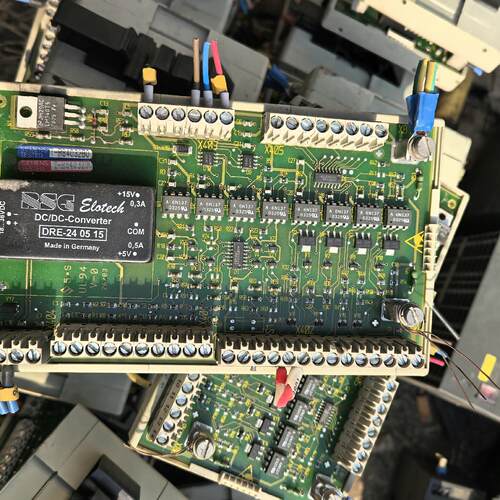 6SE7090-0XX84-3DB0 工控拓展电路板 工业自动化接口板议价维修