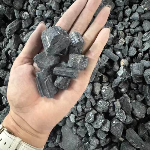 产工厂大量应电保气石晶体黑碧玺碎石医生托玛琳供环饰品