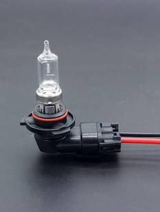 适用电动威马E5远近光9005前大灯灯泡卤素灯泡前照灯hb3灯座插头