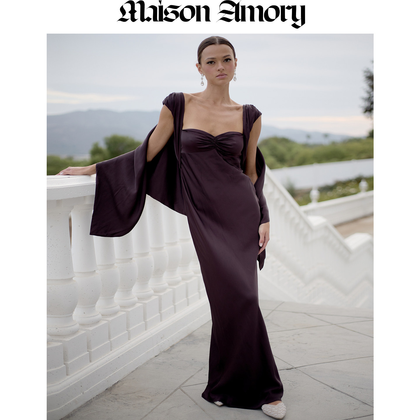 复古慵懒丝缎垂坠优雅披肩连衣裙