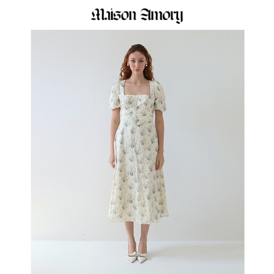 Maison米黄底粉色玫瑰迷笛连衣裙