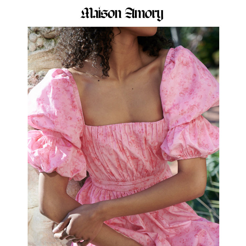 Maison粉底快乐玫瑰迷你连衣裙