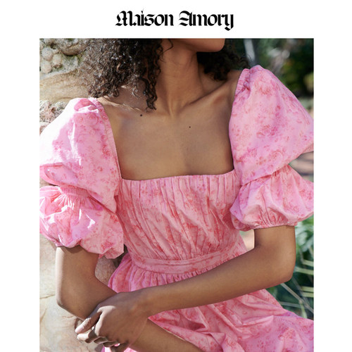 Maison粉底快乐玫瑰迷你连衣裙